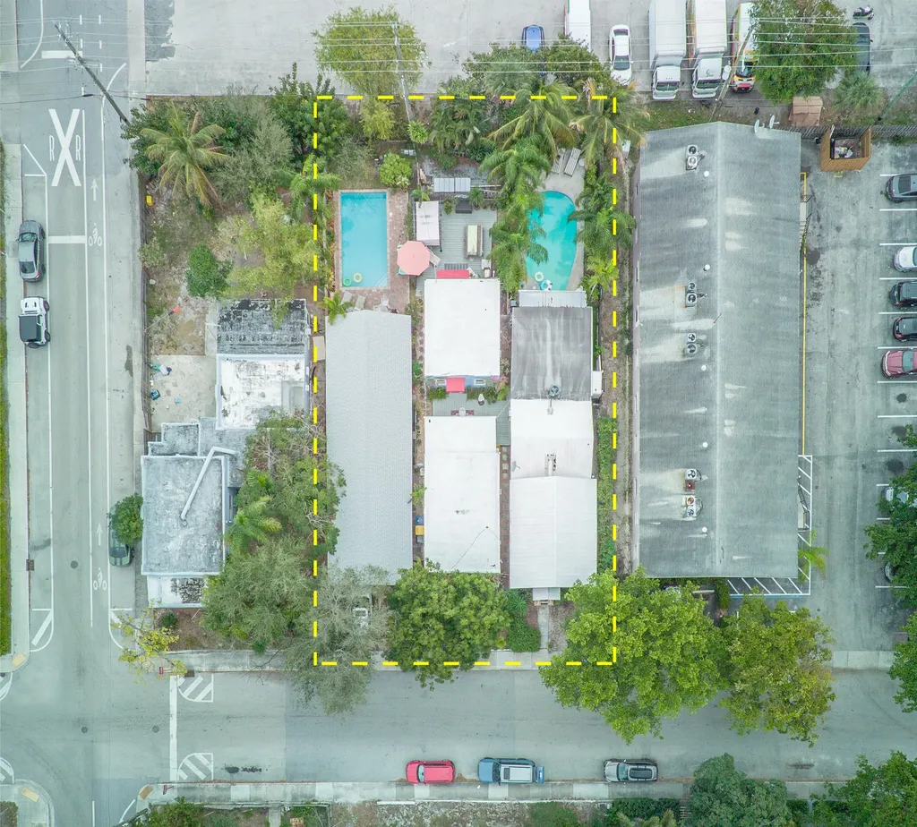 124,6&8 N F Street Lake Worth Beach FL 33460