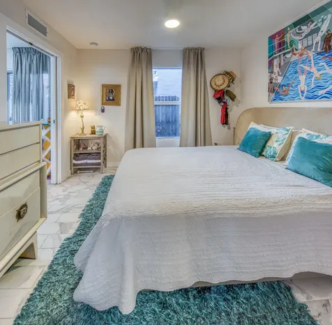 124,6&8 N F Street Lake Worth Beach FL 33460
