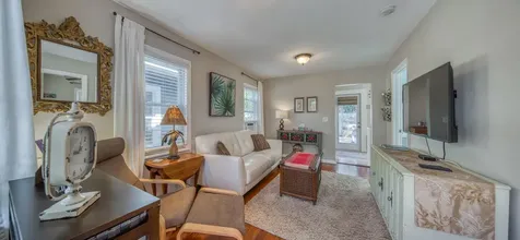 124,6&8 N F Street Lake Worth Beach FL 33460