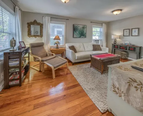 124,6&8 N F Street Lake Worth Beach FL 33460