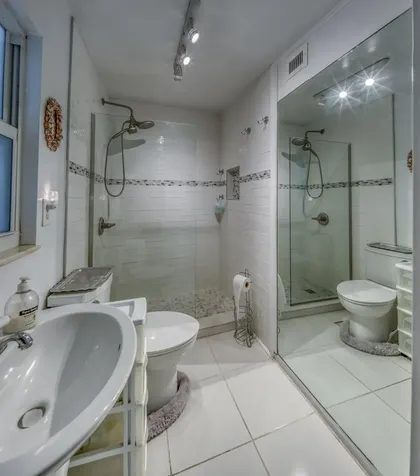 124,6&8 N F Street Lake Worth Beach FL 33460