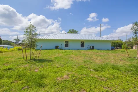 1405 Avenue G Fort Pierce FL 34950