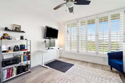 3900 Oaks Clubhouse Drive Pompano Beach FL 33069