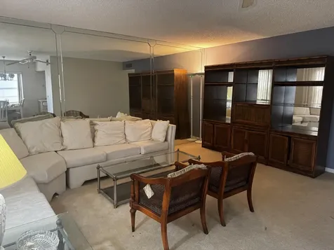 478 Flanders J Delray Beach FL 33484