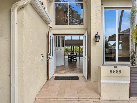 9669 Carousel Circle Boca Raton FL 33434