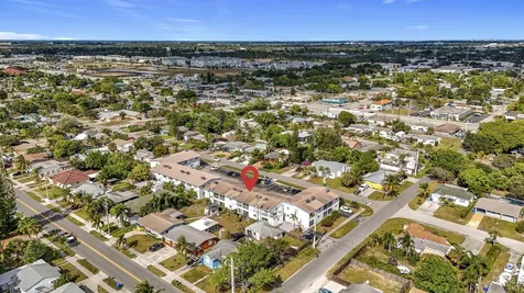 410 W Palm Street Lantana FL 33462