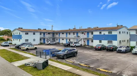 410 W Palm Street Lantana FL 33462