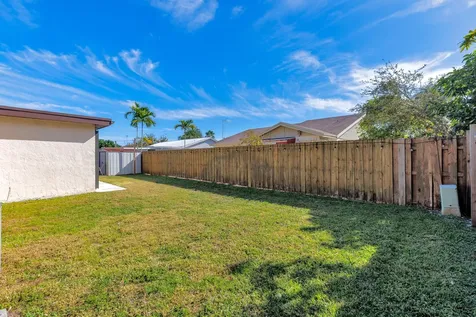 3880 Nw 2nd Court Deerfield Beach FL 33442