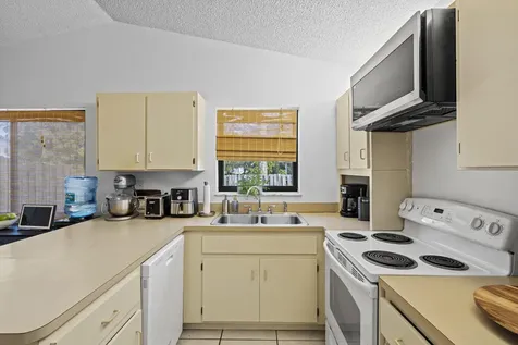 53 Se Ontario Way Stuart FL 34997