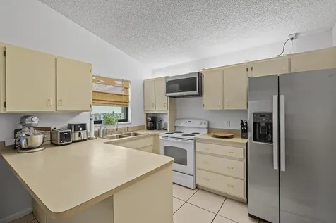 53 Se Ontario Way Stuart FL 34997
