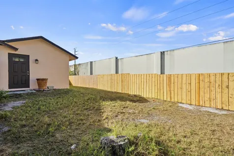 53 Se Ontario Way Stuart FL 34997