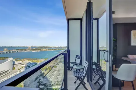 398 Ne 5th Street Miami FL 33132