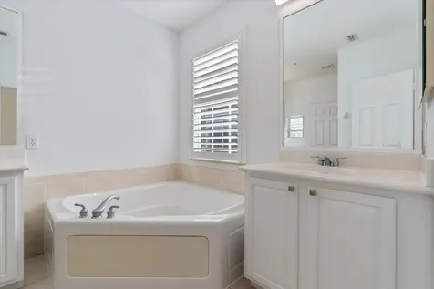 295 Ne 5th Avenue Delray Beach FL 33483