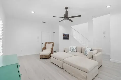 295 Ne 5th Avenue Delray Beach FL 33483
