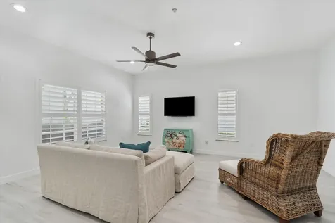295 Ne 5th Avenue Delray Beach FL 33483
