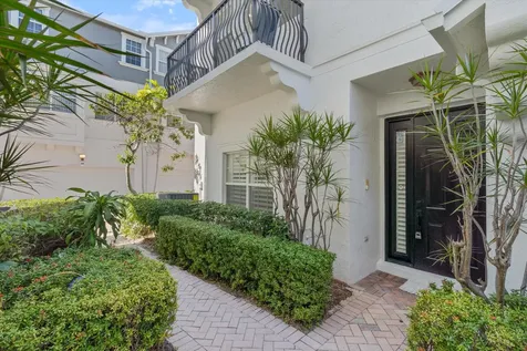 295 Ne 5th Avenue Delray Beach FL 33483