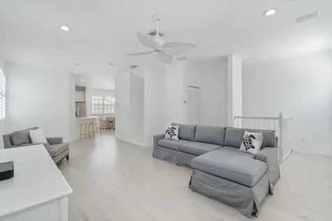 295 Ne 5th Avenue Delray Beach FL 33483