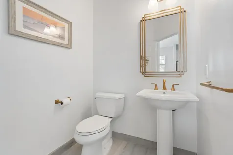 295 Ne 5th Avenue Delray Beach FL 33483
