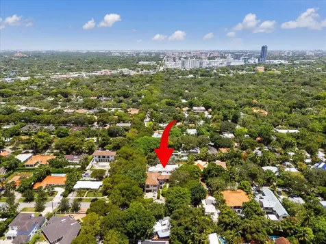 3917 S Le Jeune Road Miami FL 33146