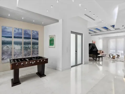 3917 S Le Jeune Road Miami FL 33146