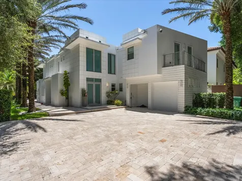 3917 S Le Jeune Road Miami FL 33146