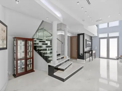 3917 S Le Jeune Road Miami FL 33146