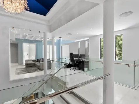 3917 S Le Jeune Road Miami FL 33146