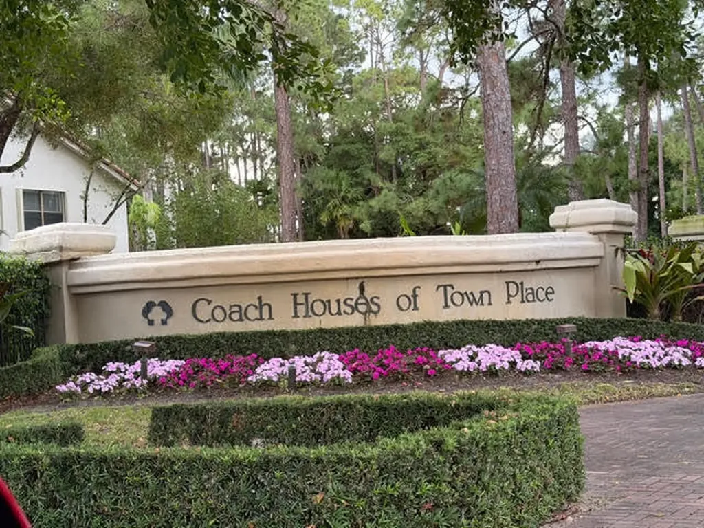 5790 Coach House Circle Boca Raton FL 33486
