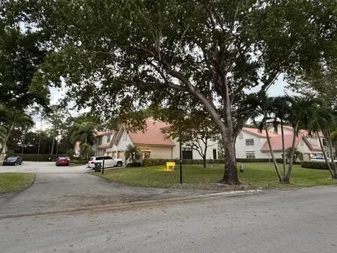 5790 Coach House Circle Boca Raton FL 33486