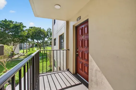 5130 Las Verdes Circle Delray Beach FL 33484