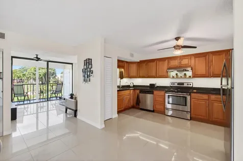 5130 Las Verdes Circle Delray Beach FL 33484