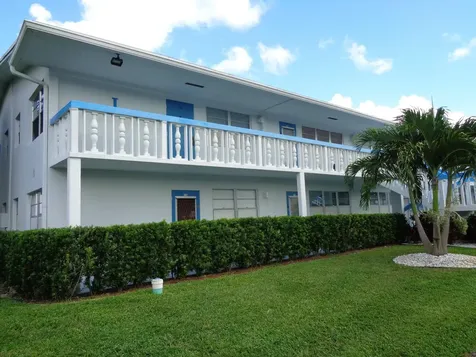 124 Oakridge I Deerfield Beach FL 33442