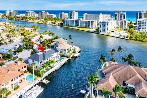 896 Ne Mulberry Drive Boca Raton FL 33487