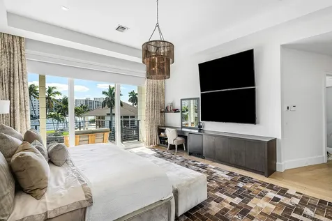 896 Ne Mulberry Drive Boca Raton FL 33487