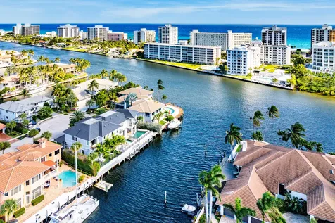 896 Ne Mulberry Drive Boca Raton FL 33487