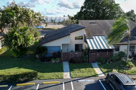 5080 Nesting Way Delray Beach FL 33484