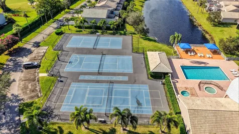 5225 Monterey Circle Delray Beach FL 33484