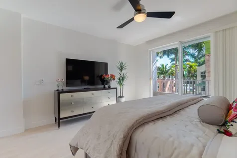 804 E Windward Way Lantana FL 33462
