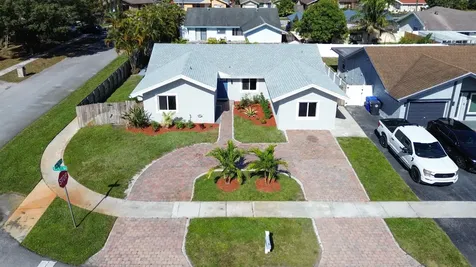 8209 Sw 12th Street North Lauderdale FL 33068