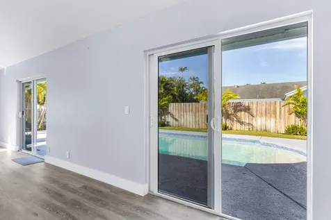 8209 Sw 12th Street North Lauderdale FL 33068