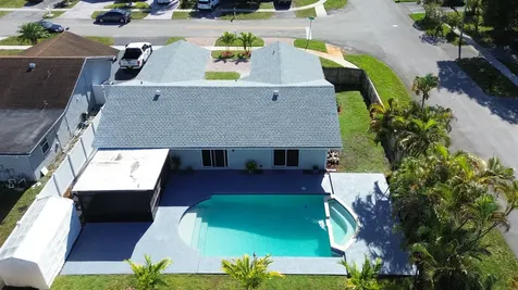 8209 Sw 12th Street North Lauderdale FL 33068