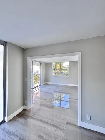 545 Oaks Lane Pompano Beach FL 33069
