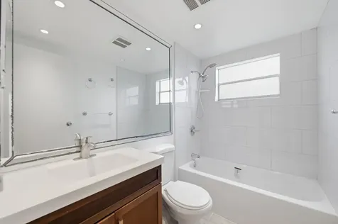 97 Saxony C Delray Beach FL 33446