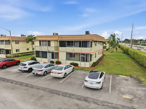 97 Saxony C Delray Beach FL 33446
