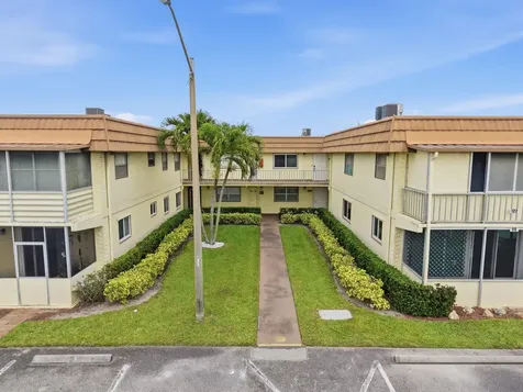 97 Saxony C Delray Beach FL 33446