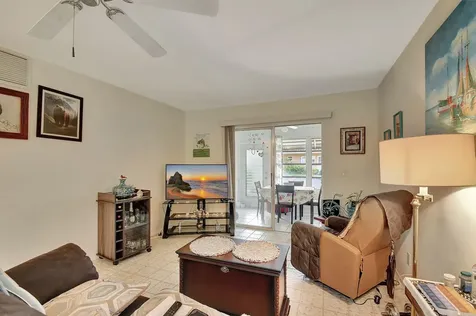 2121 Ne 1st Court Boynton Beach FL 33435