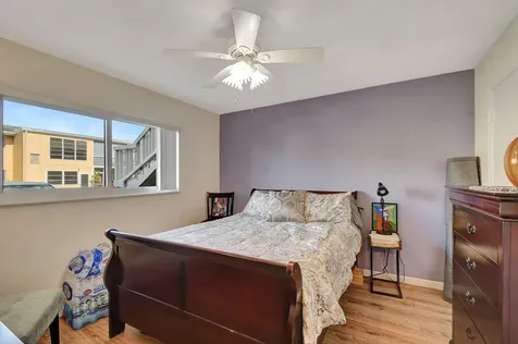 2121 Ne 1st Court Boynton Beach FL 33435