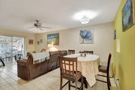 2121 Ne 1st Court Boynton Beach FL 33435