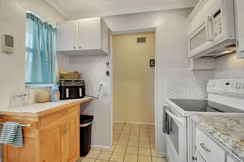 2121 Ne 1st Court Boynton Beach FL 33435
