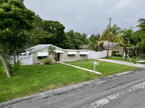 609 NW 7th Court Boynton Beach FL 33426